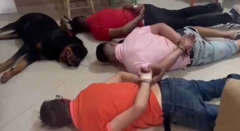 Polícia acredita que cachorro estava na chácara para fazer a proteção do local