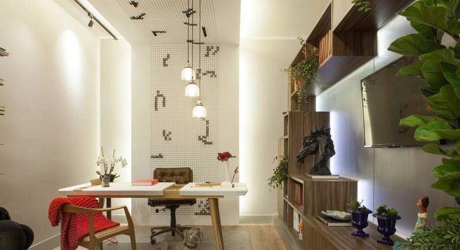 cadeira para escrivaninha - home office branco com painel iluminado 