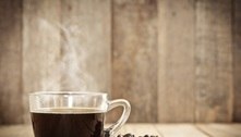 Beber café muito quente aumenta risco de desenvolver um tipo de câncer; saiba qual
