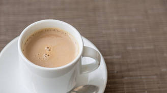 Café com leite pode ser um aliado no combate a inflamações, sugere estudo (Freepik)