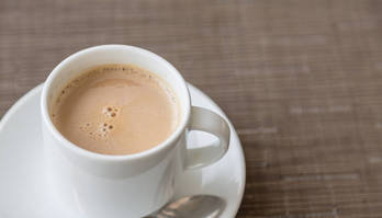 Café com leite pode ser um aliado no combate a inflamações, sugere estudo (Freepik)