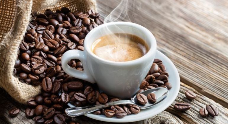 Café descafeinado - como é produzido e principais benefícios