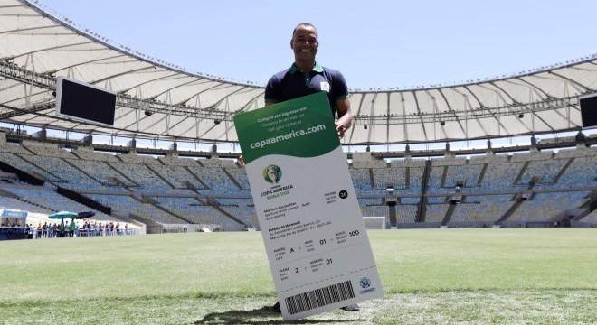 Cafu foi garoto-propaganda do início das vendas de ingresso da Copa América