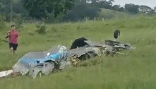 Avião de pequeno porte cai na zona rural de Itapeva (MG)