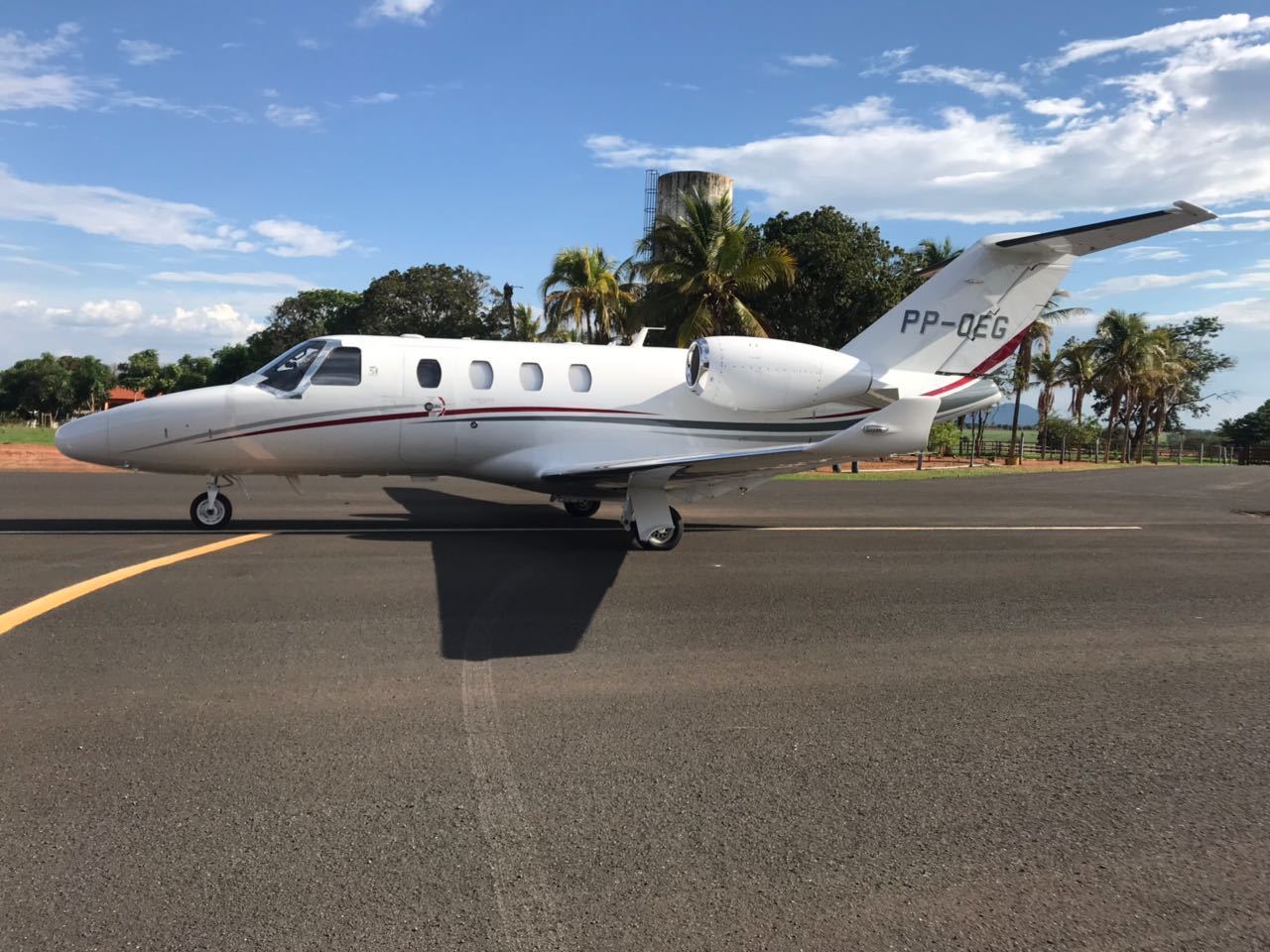 Resultado de imagem para aviao jequitai
