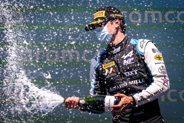 Caio Collet, F3,