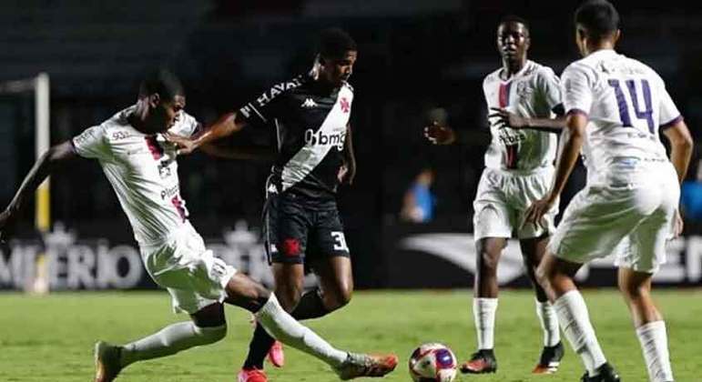 Caio Eduardo (Meio-campista) - Resende 1 x 3 Vasco - São Januário - Campeonato Carioca - 24 de abril de 2021.