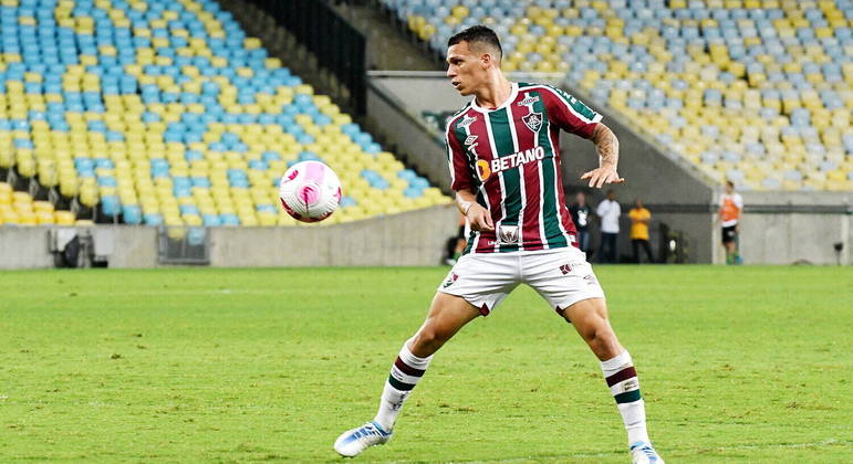 Calegari, lateral do Fluminense