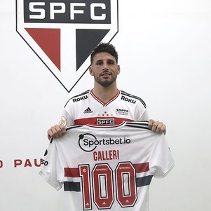 Calleri comemorou 100 jogos com a camisa do São Paulo neste domingo (11)
