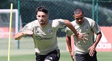 Calleri em treino pelo São Paulo