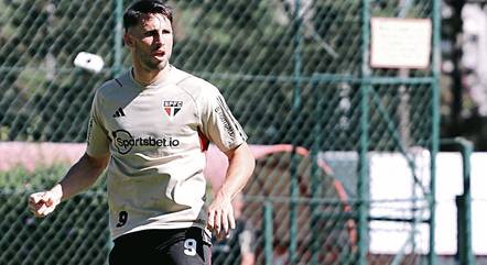 Calleri em treino pelo São Paulo