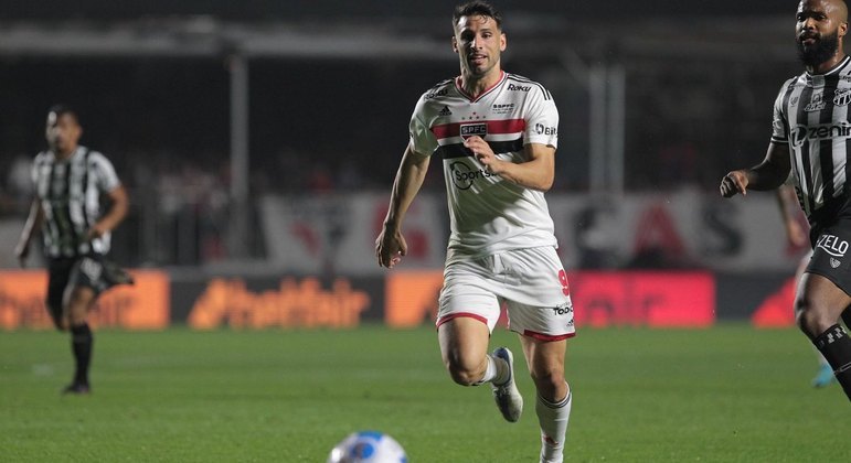 Ceni revela que pensou em colocar Reinaldo no jogo para cobrar pênalti  perdido por Calleri