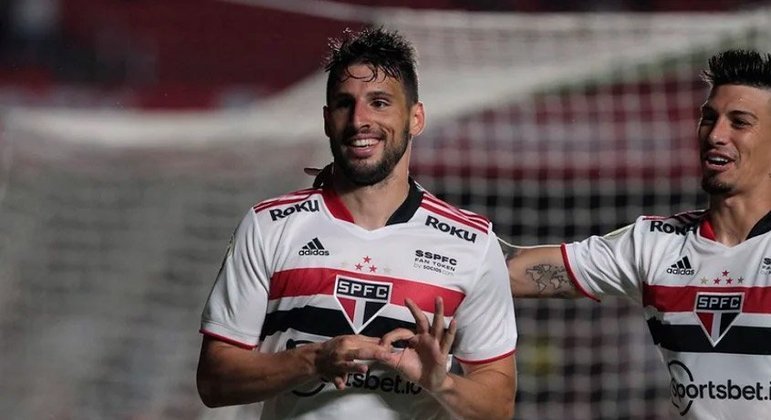 Calleri venceu por 10 a 0.