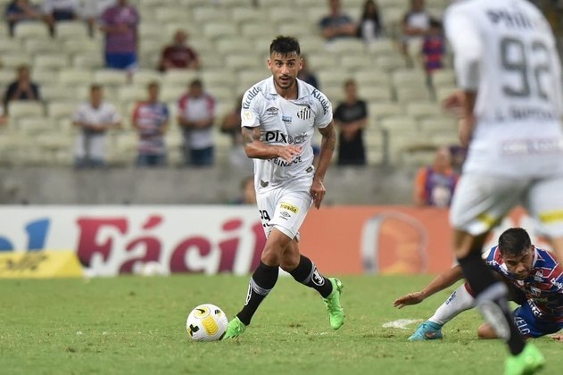 Camacho (volante/33 anos) - Santos
