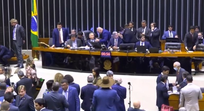 Câmara começa a discutir reforma tributária