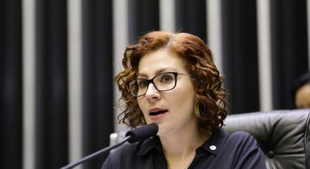 Carla Zambelli (PSL-SP) deve ocupar a Secom na próxima semana