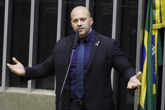 Ordem do dia para discussão e votação de diversos projetos. Dep. Daniel Silveira (PSL - RJ)