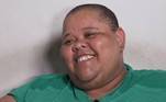 Rodrigo Dias Araújo, de 41 anos, sofre
com a superobesidade e enfrenta problemas de saúde, além da limitação para se
movimentar e ter que manter distância forçada de quase tudo o que ama