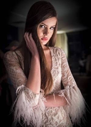 Camila Queiroz, Angel em "Verdades Secretas"