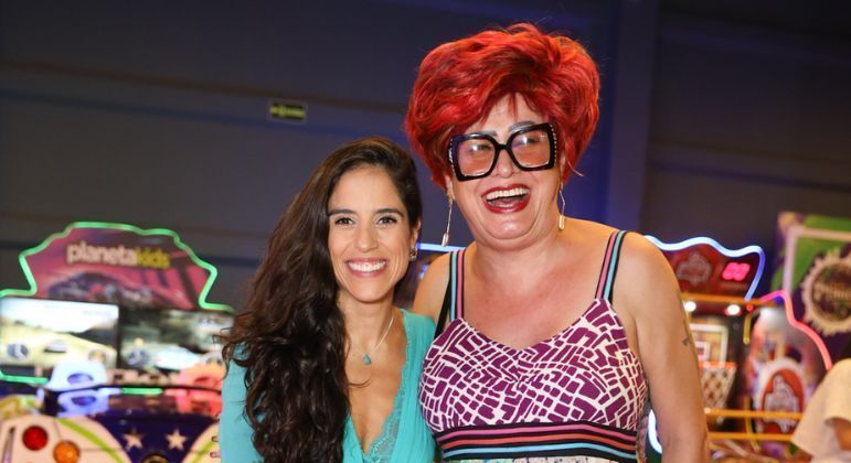 Camilla Camargo, Nany People