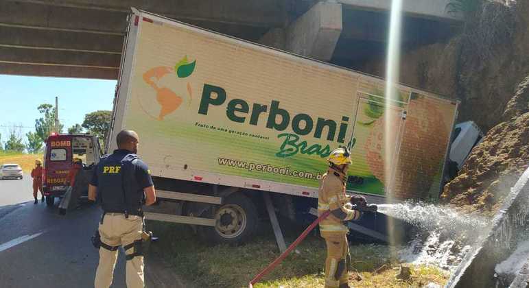 Vítimas foram retiradas das ferragens e transportadas ao Hospital de Planaltina
