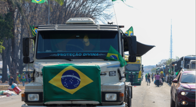 A intenção do grupo é impedir a chegada de cargas no Distrito Federal.