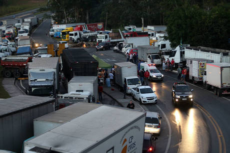 Resultado de imagem para RogÃ©rio Marinho foi duro contra infiltrados nos protestos