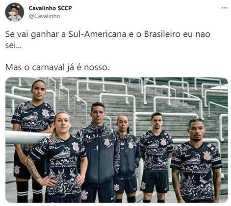 Camisa alternativa do Corinthians, lançada em setembro/2019, foi comparada a um abadá