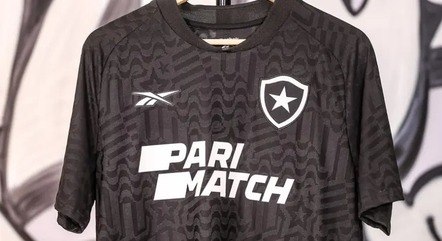 Nova camisa do Botafogo foi divulgada nesta segunda-feira (11)