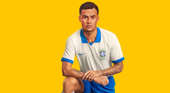 A sorte da Nike pelo Brasil jogar de branco. R$ 449,90 cada camiseta -  Prisma - R7 Cosme Rímoli