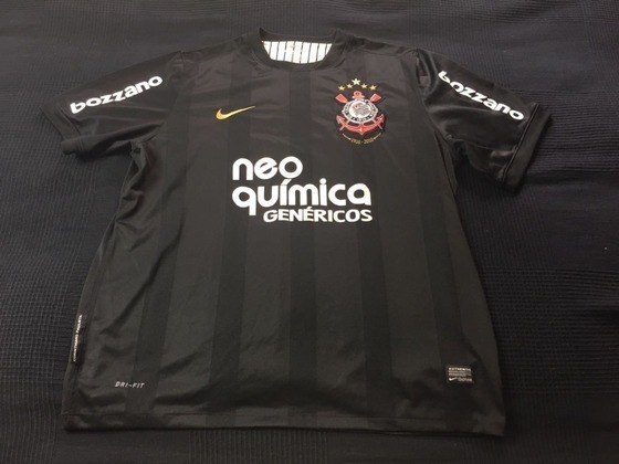 Camisas dos times da atual Serie A em 2010: Corinthians