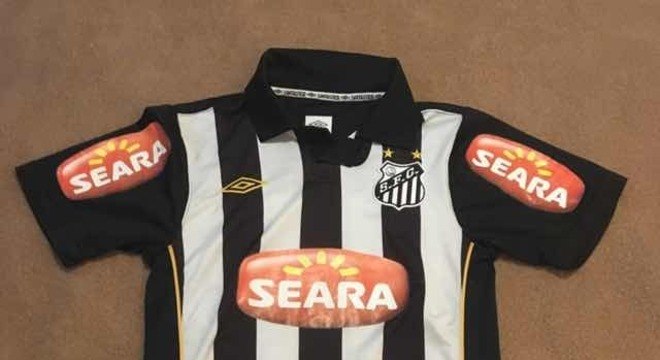 Camisas dos times da atual Serie A em 2010: Santos