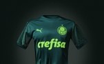 O Palmeiras trouxe a cor verde escuro na camiseta com detalhes no emblema e patrocinadores, nas cores verde claro