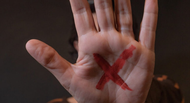 Ligações para denunciar violência doméstica aumentam 16,3% em relação a 2019