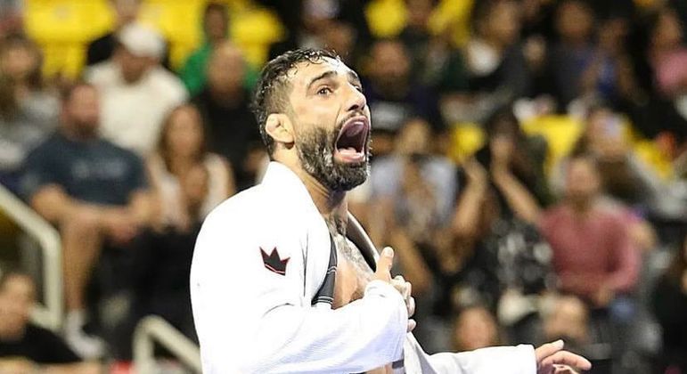 Campeão mundial de jiu-jítsu, Leandro Lo é baleado na cabeça em clube esportivo de SP