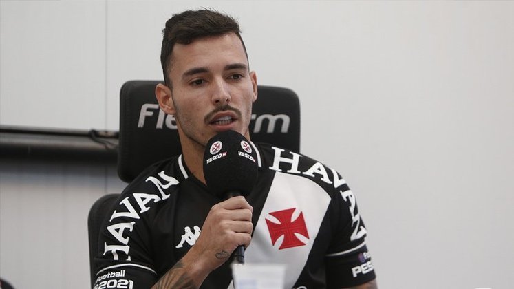 Campeão olímpico na Rio 2016, Zeca quase acertou com o Flamengo no início de 2018, mas um imbróglio com a diretoria do Santos impediu a negociação. Podendo atuar nas duas laterais, Zeca poderia ter 