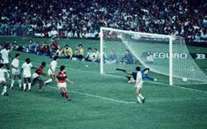 Campeonato Brasileiro 1983 - IDA: Santos 2 x 1 Flamengo – VOLTA: Flamengo 3 x 0 Santos (Campeão)