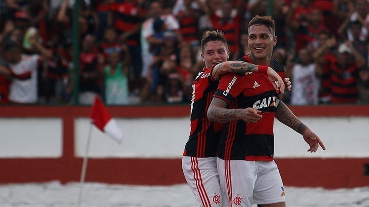 Campeonato Brasileiro 2017 – Com 20 pontos (5V/5E/1D), o Flamengo era o terceiro colocado após 11 rodadas. Terminou a Série A na sexta posição, com 56 pontos