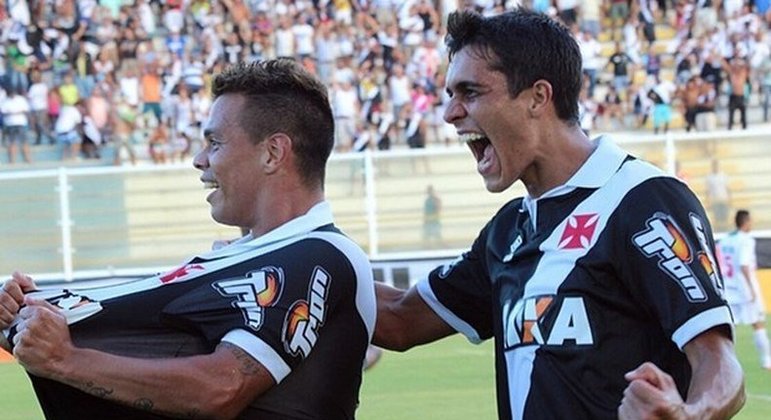 Campeonato Carioca 2015: Cabofriense 0x2 Vasco - no Moacyrzão, em Macaé - Gols: Marcinho e Bernardo.