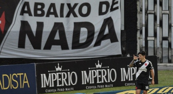 Argentino Cano marca 2 na vitória do Vasco sobre o Resende, neste sábado (24)