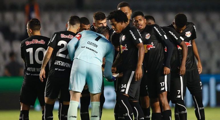 67º RB Bragantino (Brasil)Valor do elenco: 154 milhões de euros (R$ 859 milhões)Número de jogadores: 38