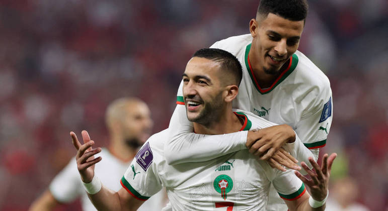 Hakim Ziyech comemora o primeiro gol do Marrocos na partida contra o Canadá