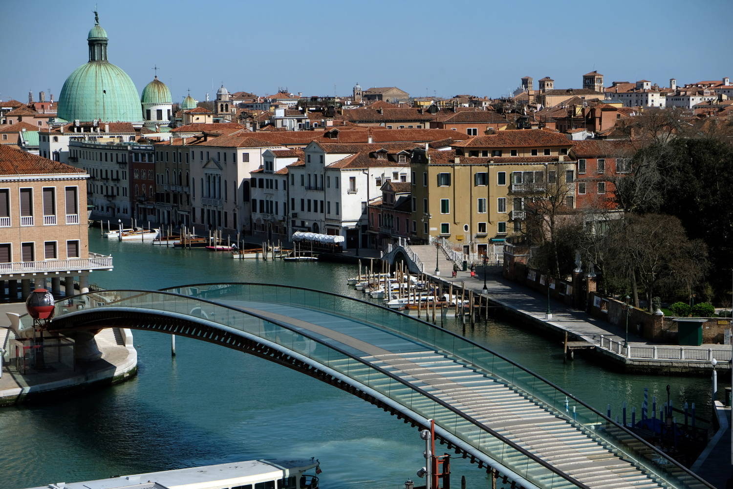 Coronavírus: canais de Veneza ficam limpos pela falta de turistas ...