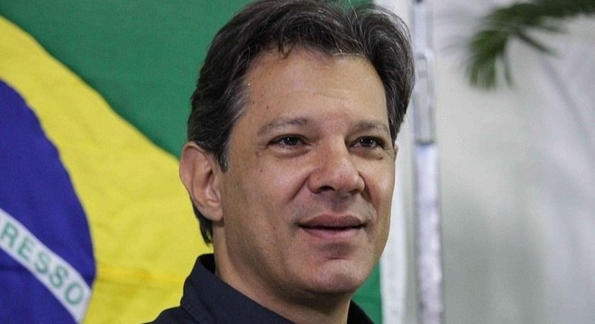 Fernando Haddad se defendeu e disse que a BÃ­blia foi furtada