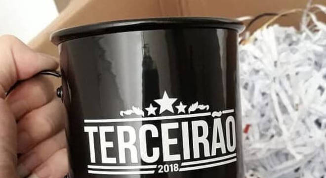 Caneca personalizada para formatura do ensino médio