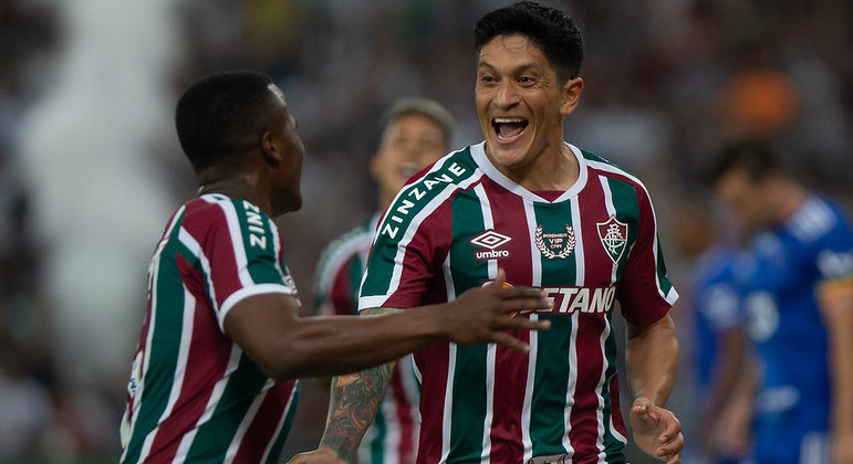 Cano comemorando gol durante o duelo entre Fluminense e Cruzeiro, pela Copa do Brasil