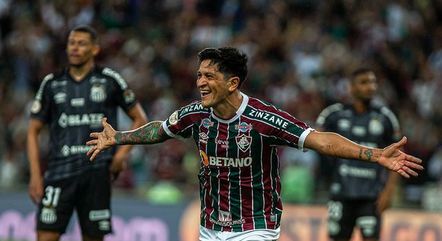 Cano comemora o gol da vitória do Fluminense