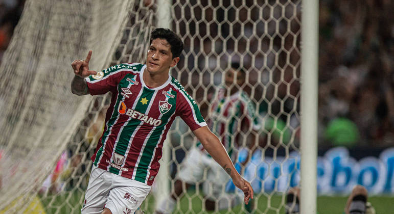 Cano comemora gol pelo Fluminense