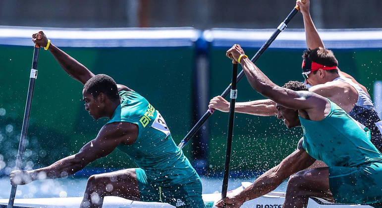 Isaquias Queiroz e Jacky Godmann na prova de C2 1000 m