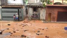 Canos rompidos inundam ruas e interditam casas de Guarulhos 